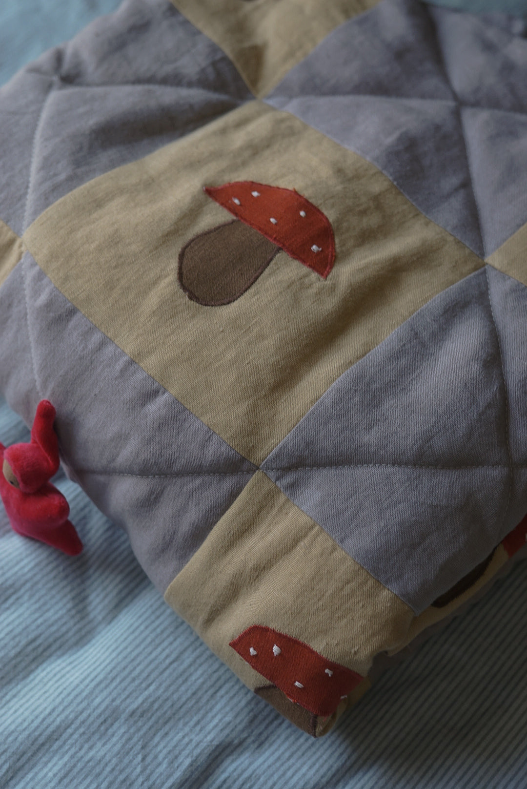 Heirloom Quilt Toadstool