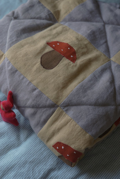 Heirloom Quilt Toadstool