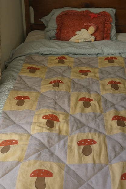 Heirloom Quilt Toadstool