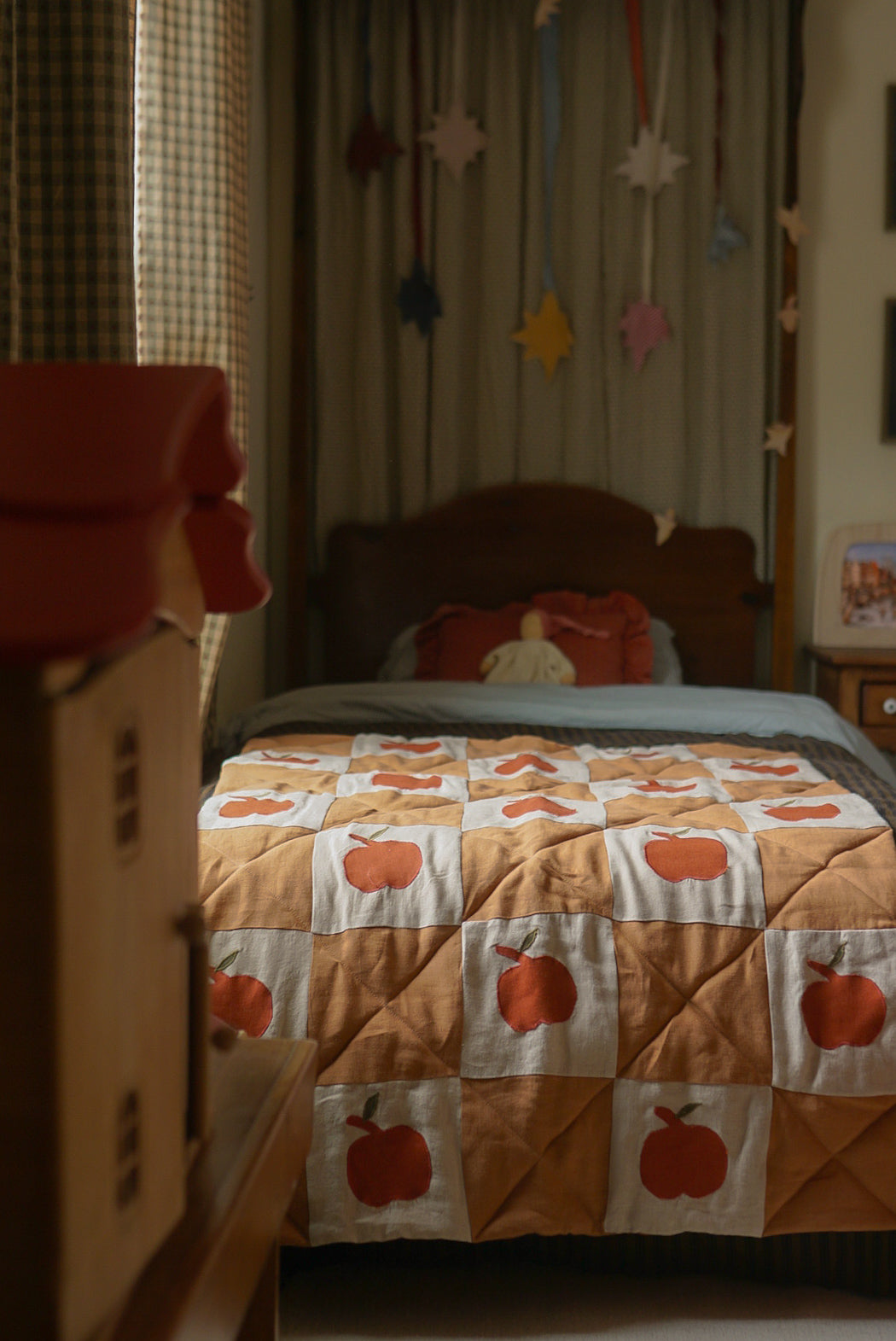 Heirloom Quilt Apple