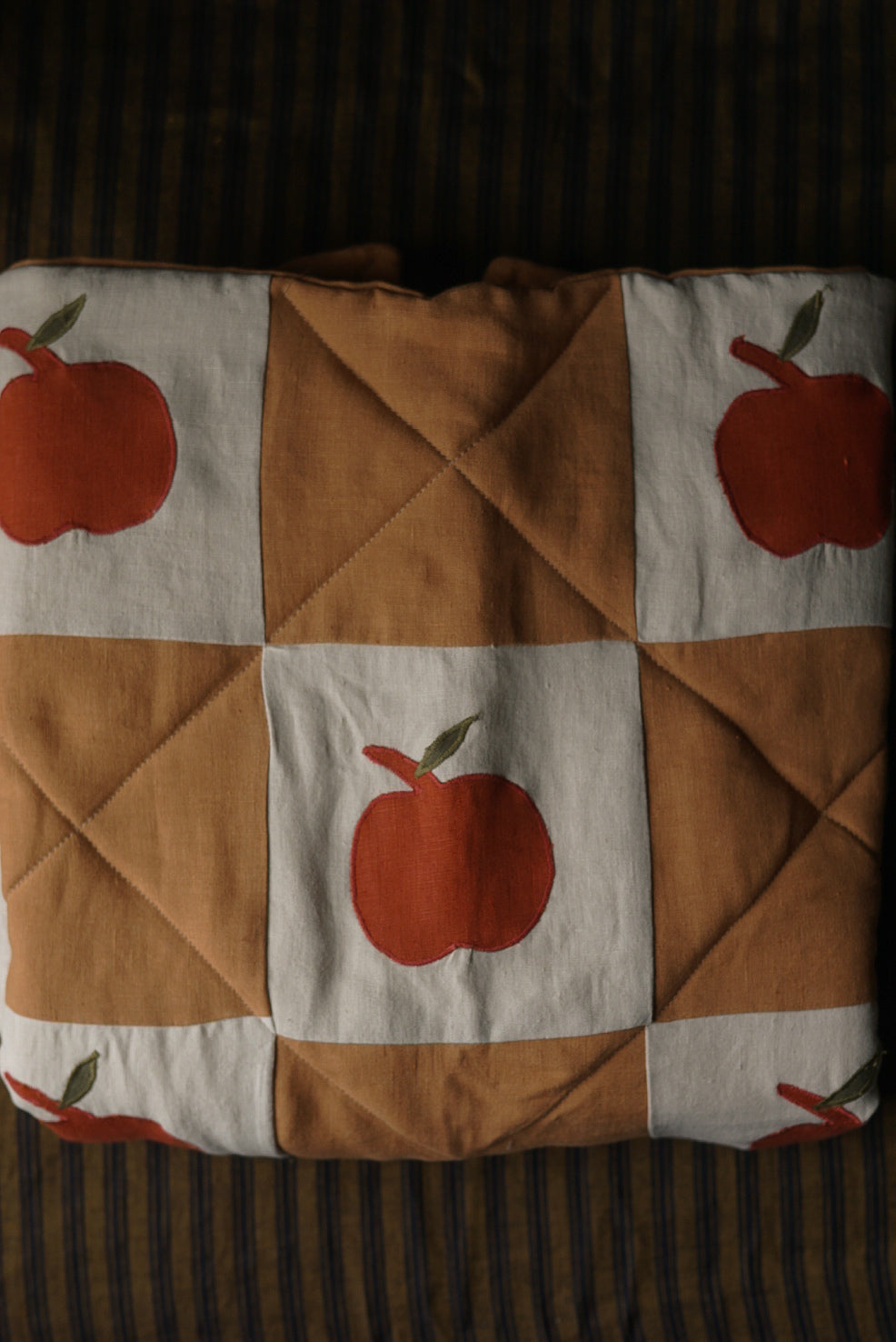 Heirloom Quilt Apple