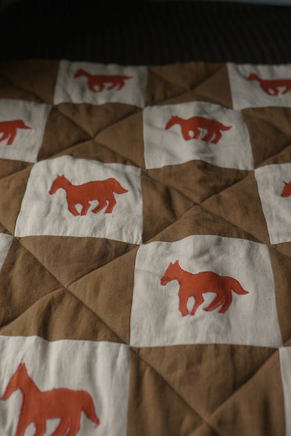 Heirloom Quilt Equestrian