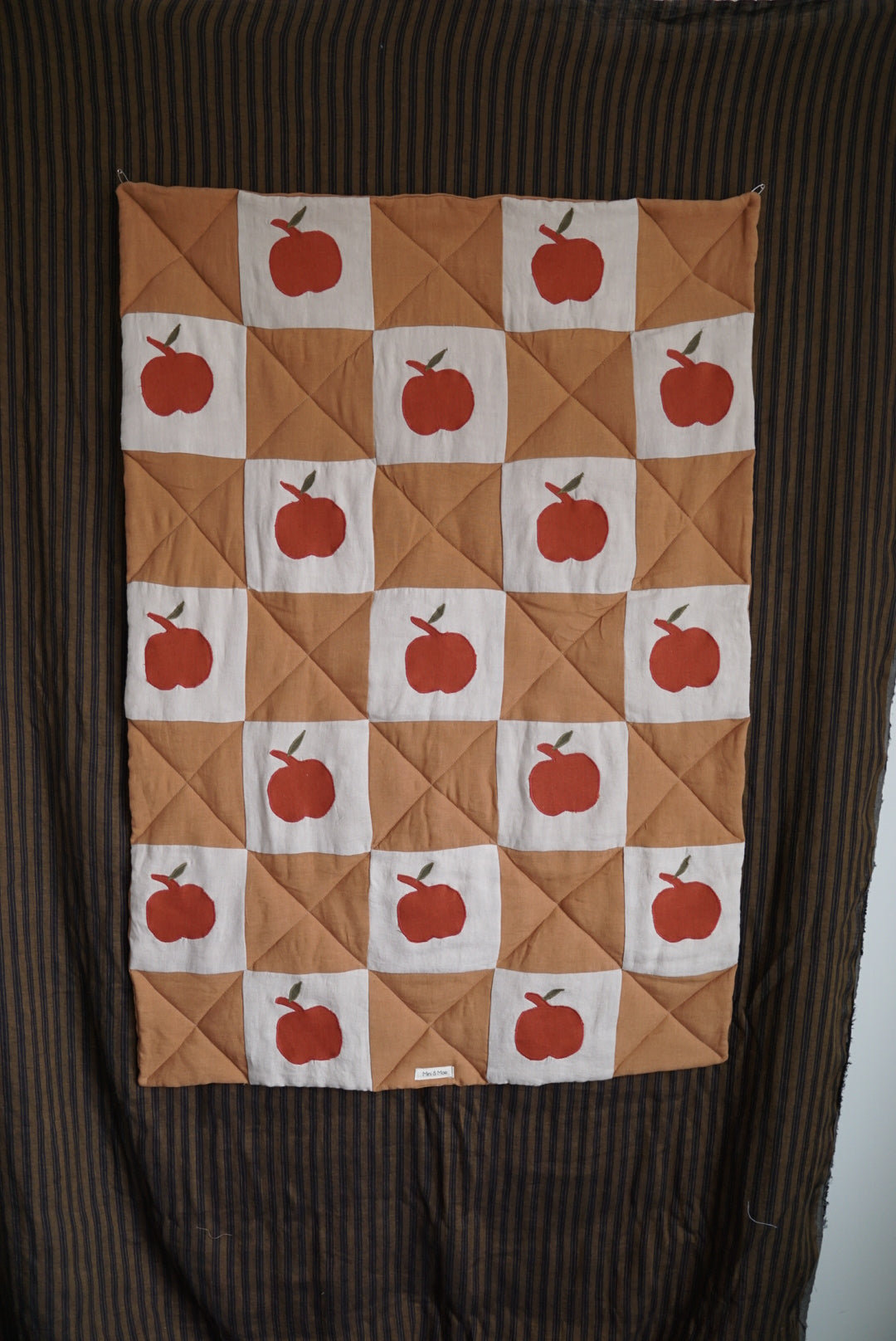 Heirloom Quilt Apple