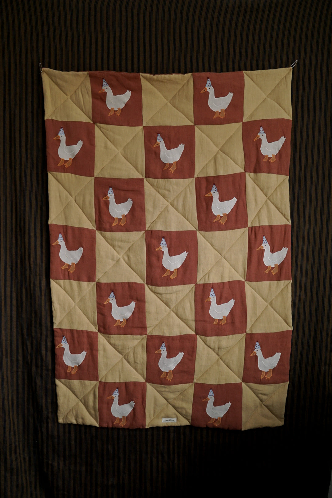 Heirloom Quilt Goose